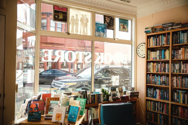 What Strategies Can Help UK Bookstores Thrive in the Digital Age?